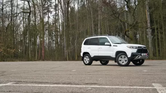 Lada Niva Travel