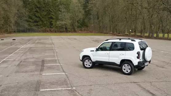Lada Niva Travel