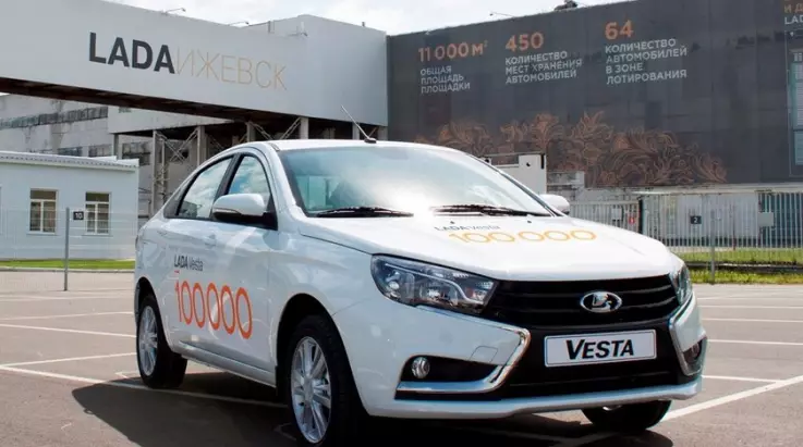Lada Vesta přesáhla 100 000 kusů