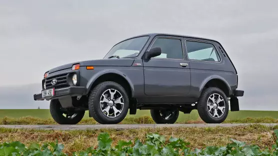 Lada Niva Legend